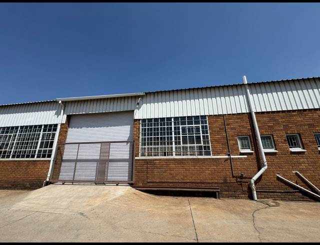 400M² WAREHOUSE TO LET IN WYNBERG